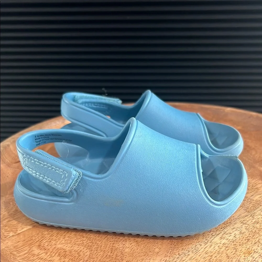 Cat & Jack comfortable stylish